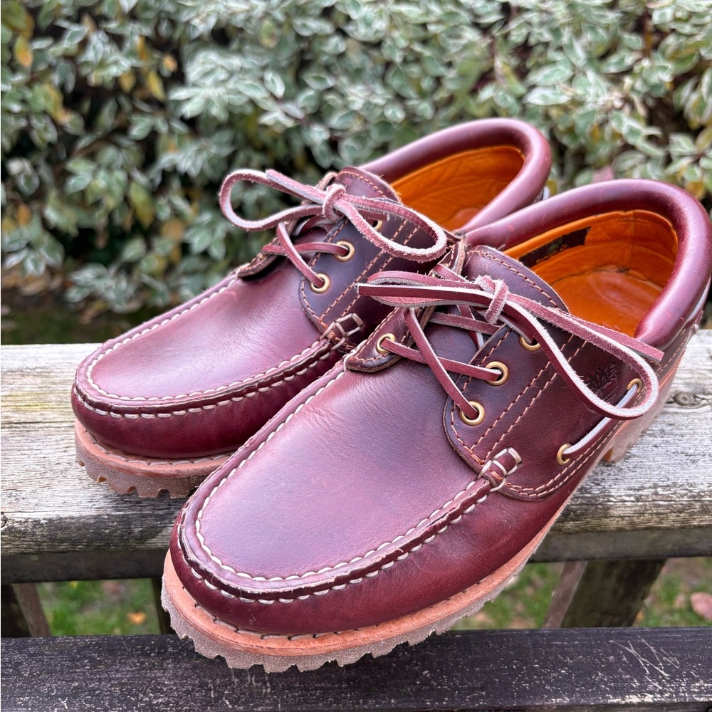 Timberland 3-eye lugged hand sewn boat shoes (size 8.5 but fit like a 9)